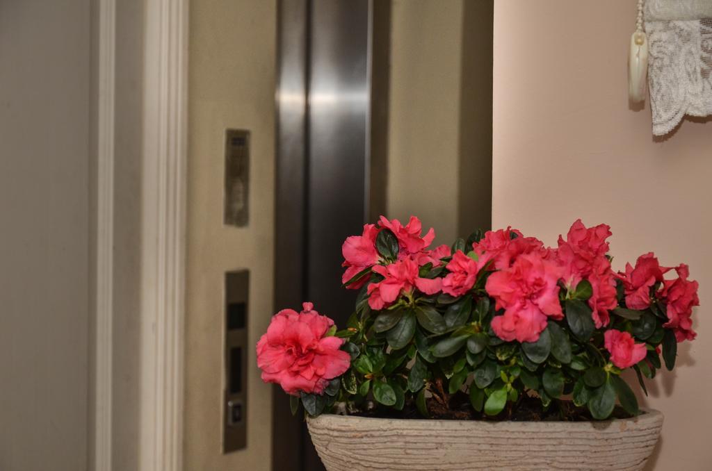 Omer Hayyam Suites Provincia di Istanbul Esterno foto
